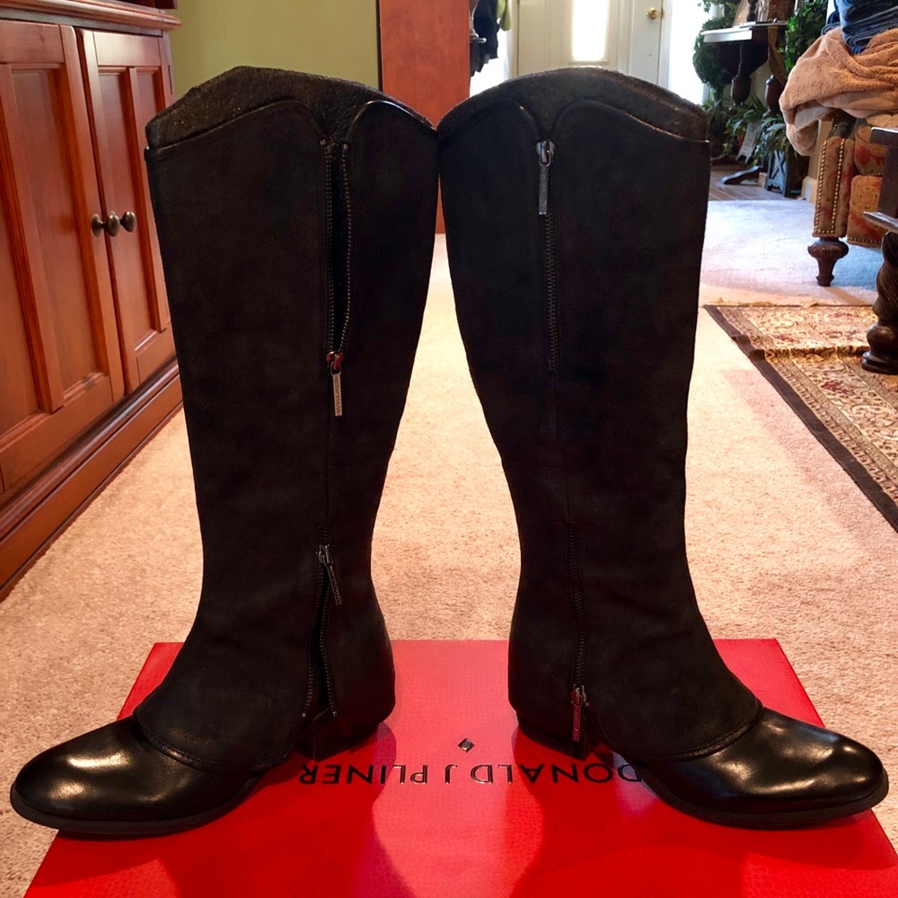 Donald J Pliner Devi5 Black Reverse Calf boots 7.5